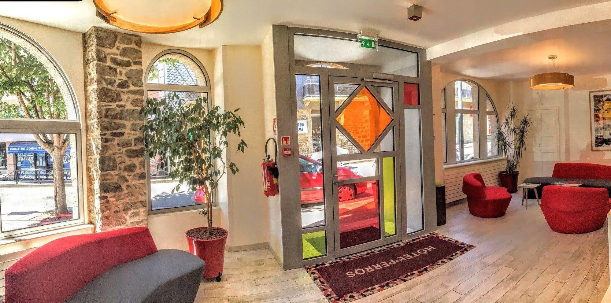 Hotel De Perros, The Originals Boutique 3*